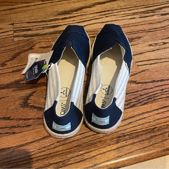 Toms Navy and White Espadrille Flats - Picture 2 of 6